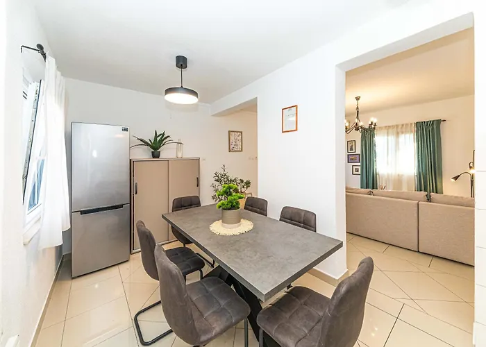 شقة Antonio شيبينيك